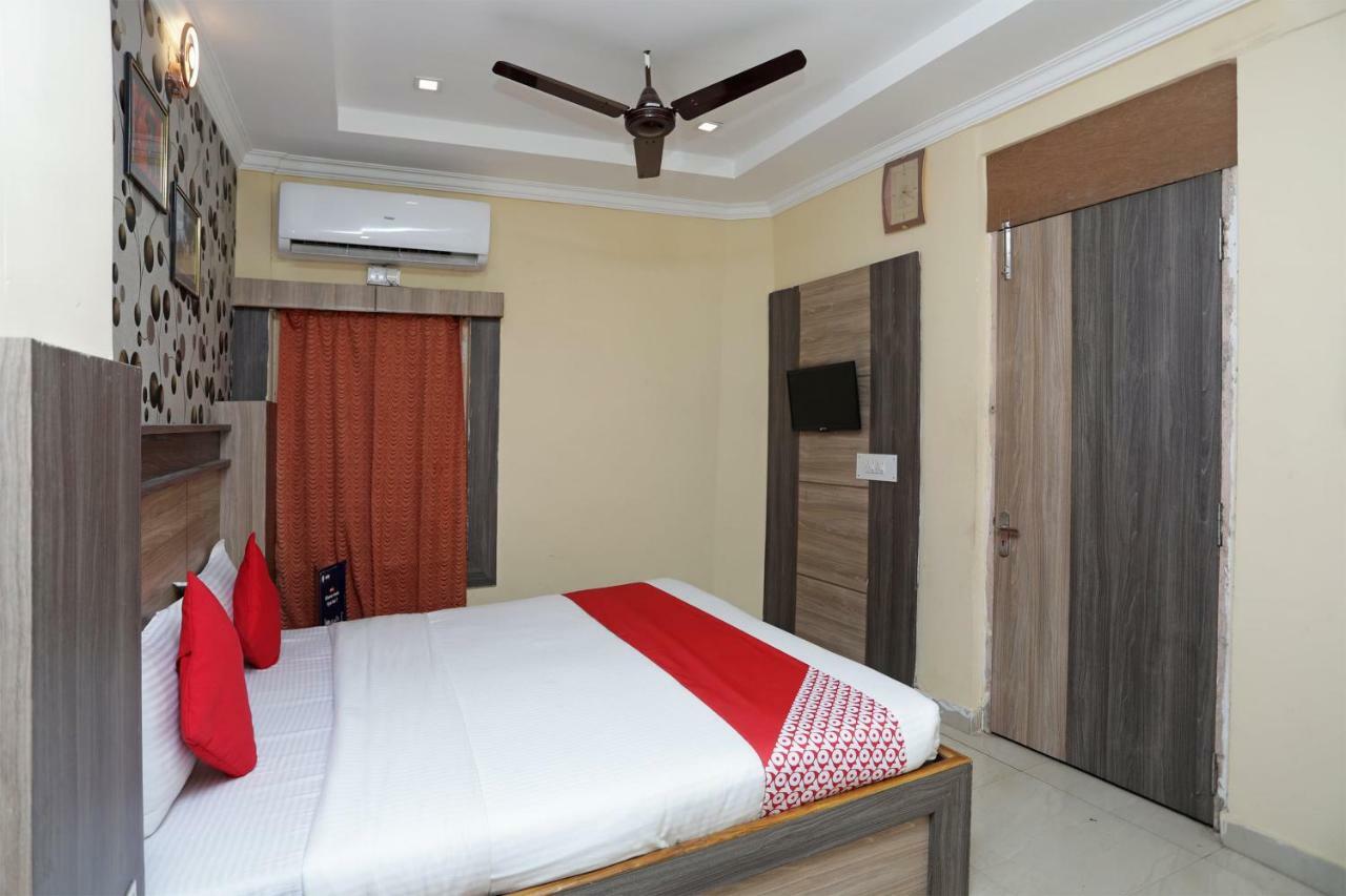 Oyo 4065 Hotel Richi Bhubaneswar Esterno foto